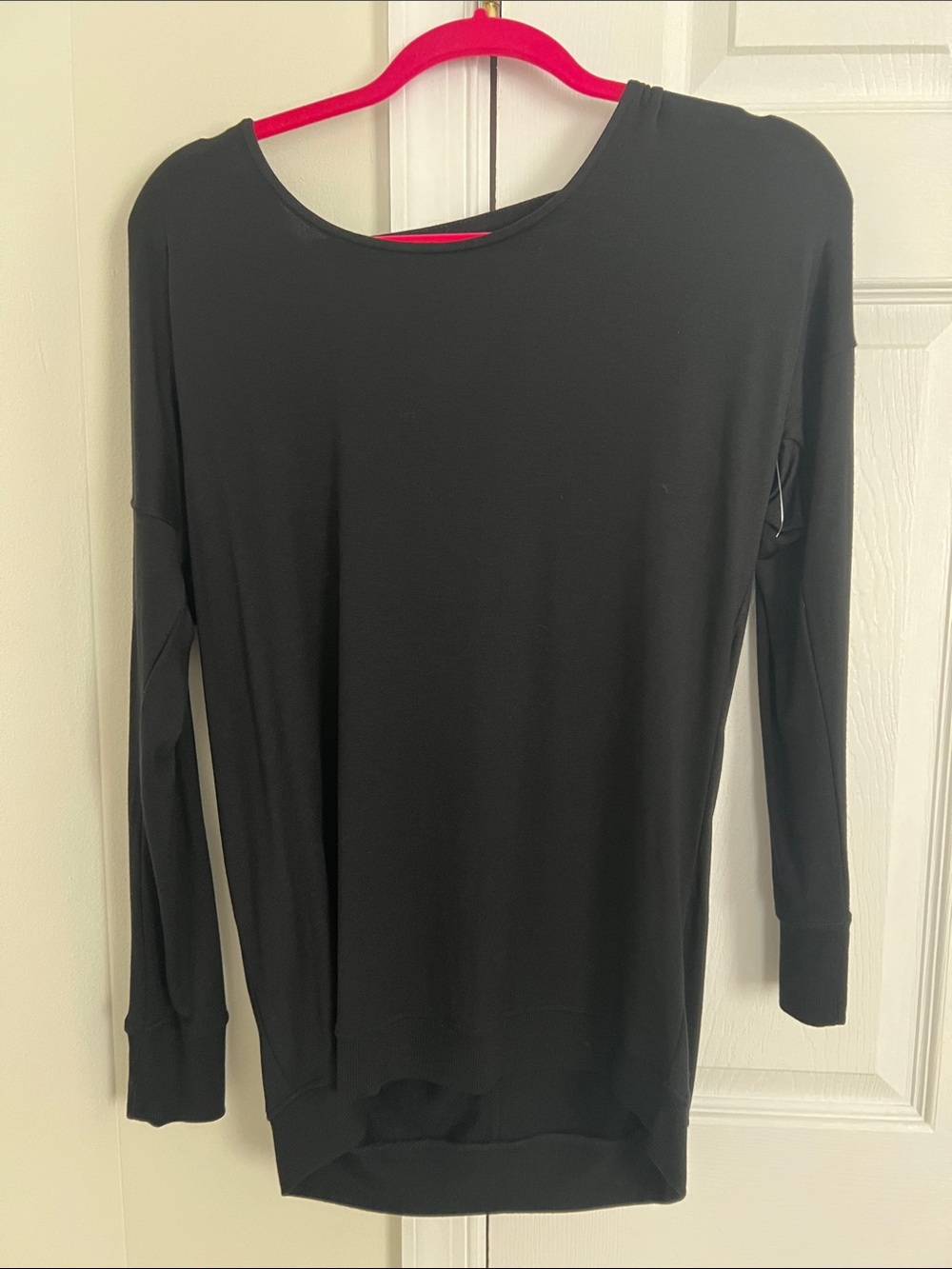 Athleta Black Long-Sleeve Crewneck Top